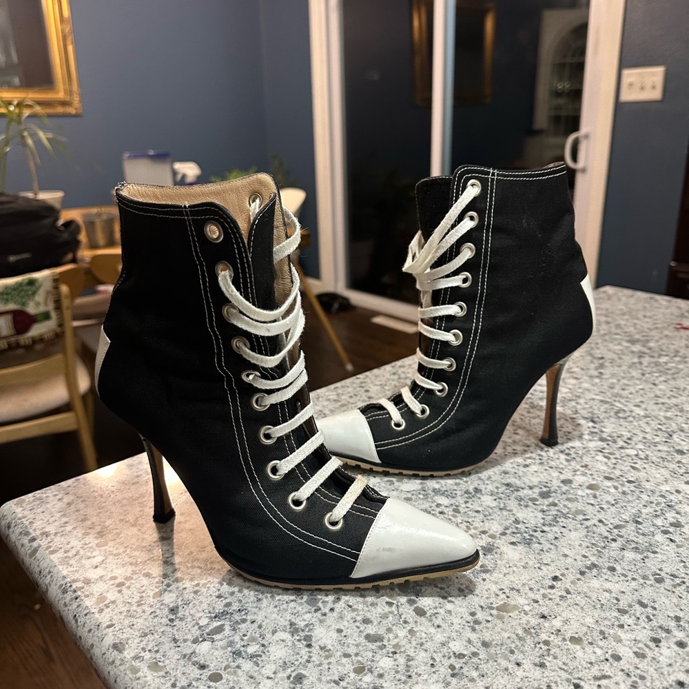 Vintage Rare Manolo Blahnik Lace-Up Stiletto Ankle Boots